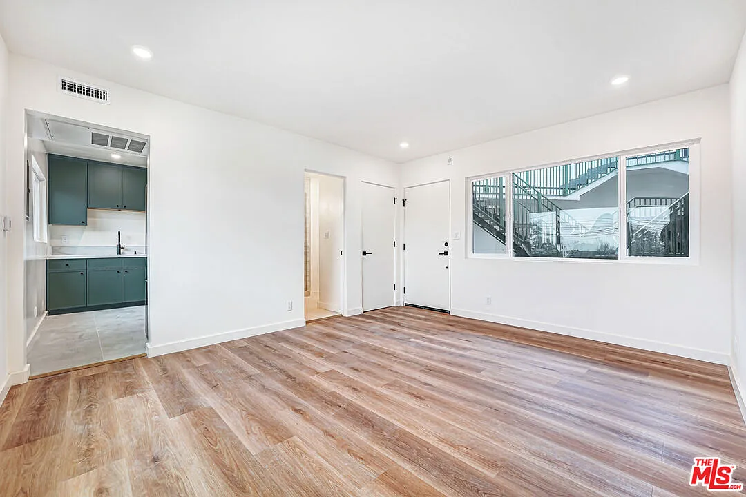 16185 W Sunset Blvd — Photo 3