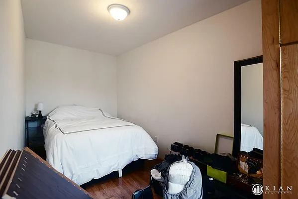 Rented by Kian Realty | media 19