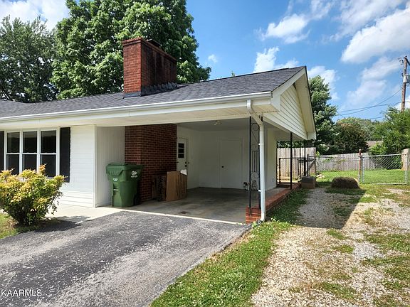 3rd image of 706 Brentwood Dr