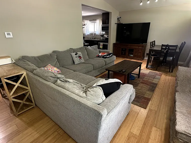 55 E Jeffery Ave #HOUSE — Photo 3