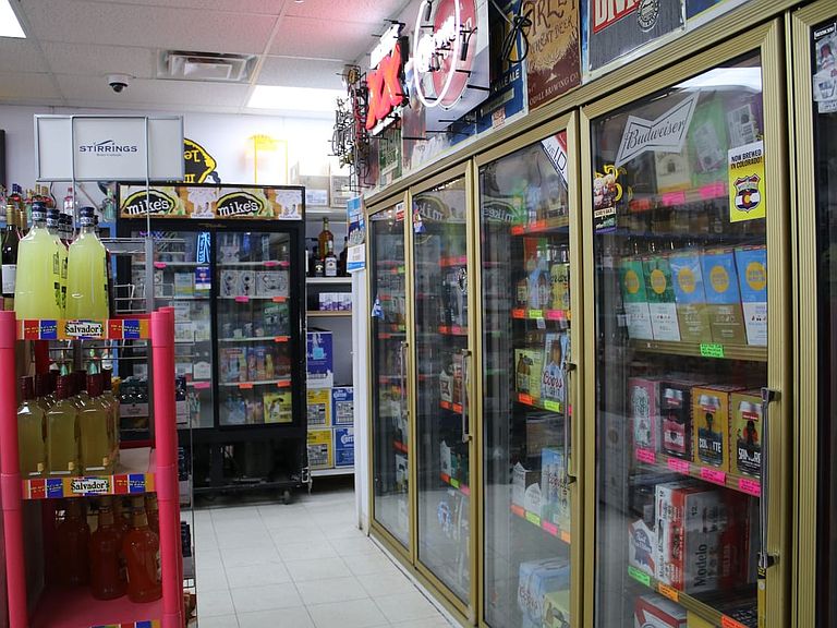 Listing photo 4