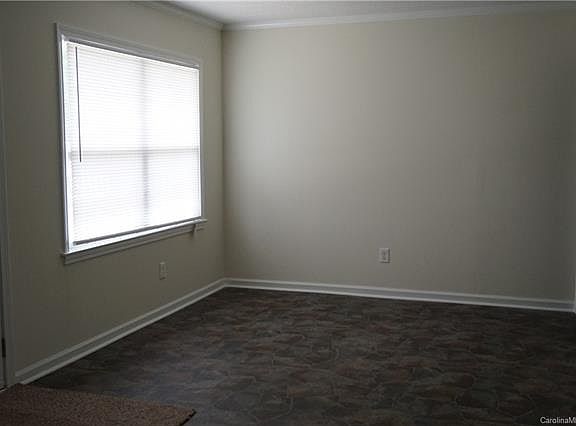 5th image of 727 Diamond St