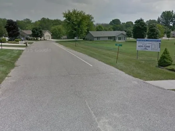 621 Kemp Ct, Gladwin, MI 48624