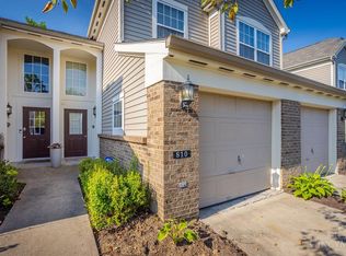 810 Southmeadow Cir #302, Cincinnati, OH 45231