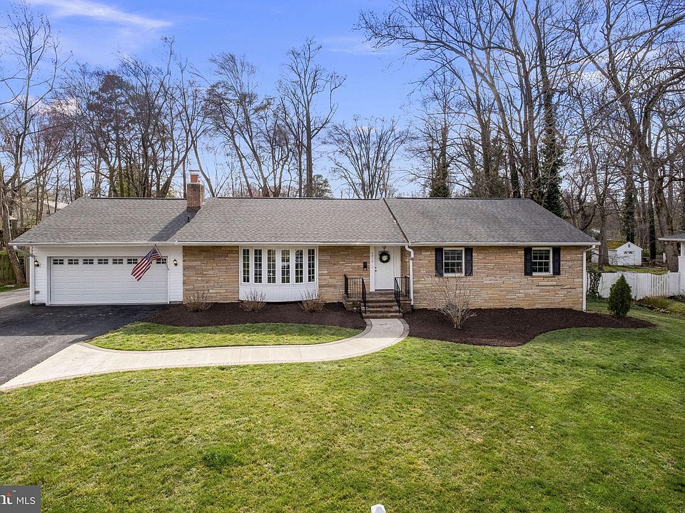 1st image of 4413 Dolphin Ln
