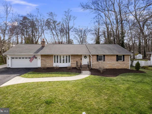 4413 Dolphin Ln, Alexandria, VA 22309