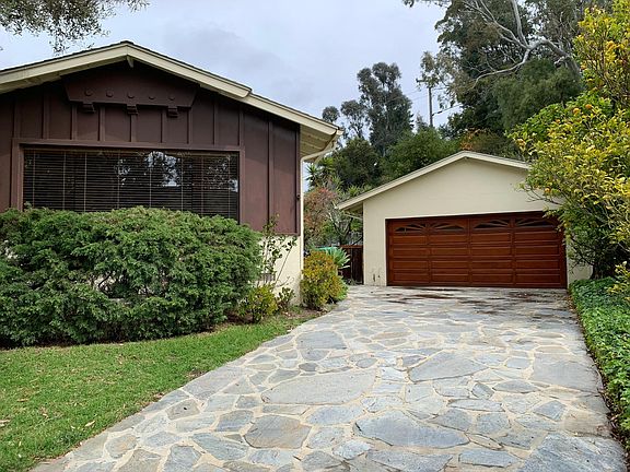 2nd image of 947 Barcelona Dr