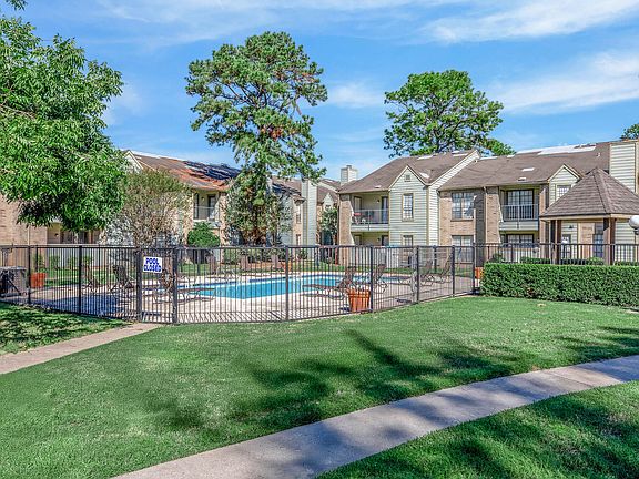 2nd image of 14230 Wunderlich Dr #274