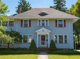 123 East Pkwy, Rochester, NY 14617