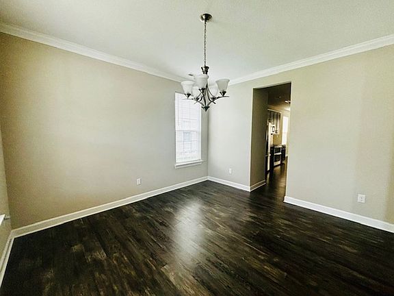 5th image of 122 Farrand Dr