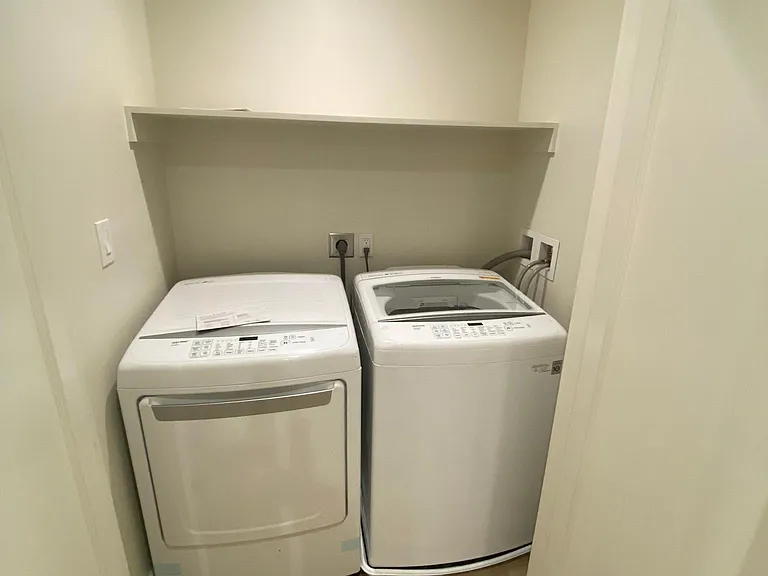 Full size laundry