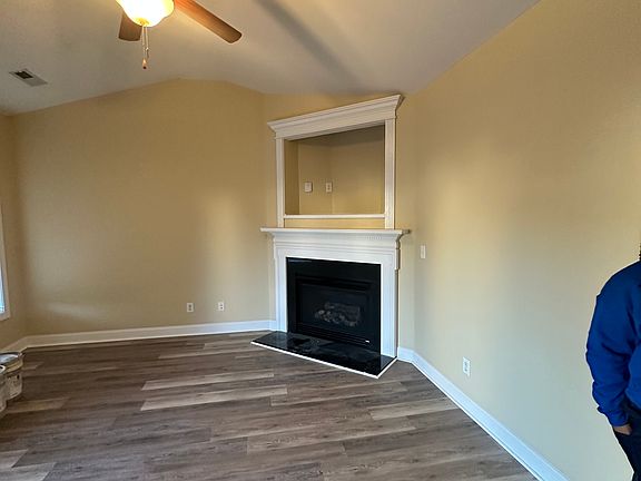 2nd image of 2220 A Brookville Dr