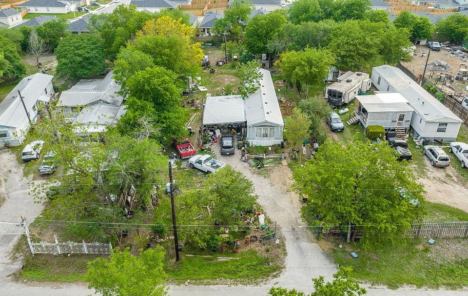 1st image of 404 Quail Run