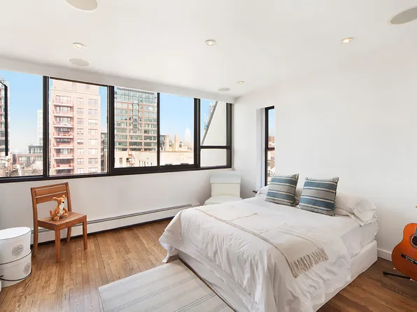 130 Barrow Street image 1 of 11