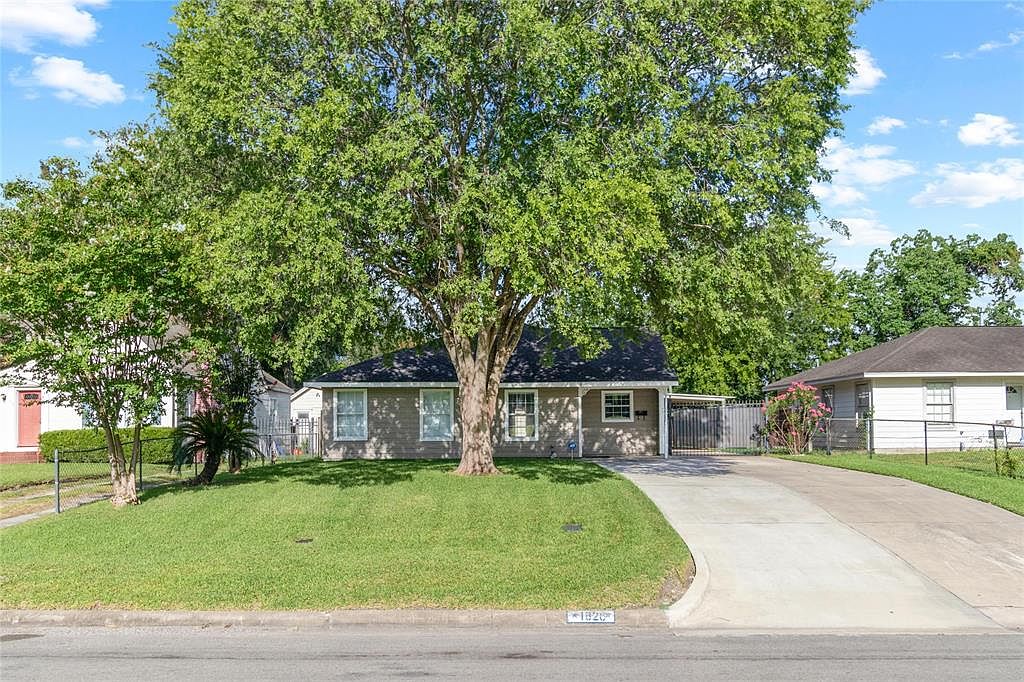 1826 Forest Hill Blvd, Houston, TX 77023 Zillow