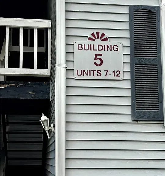 5 Lexington Hl #7 — Photo 1