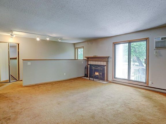 2nd image of 488 Larpenteur Ave E APT 110