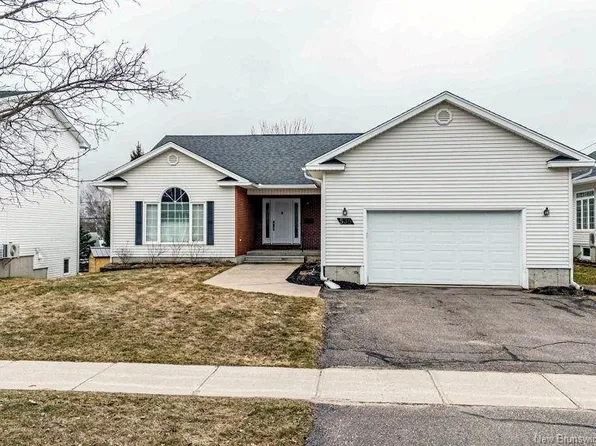 535 Douglas Ave, Fredericton, NB E3A 5T1