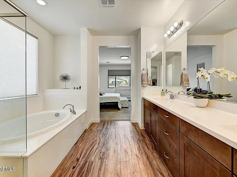829 E Monte Way — Photo 27