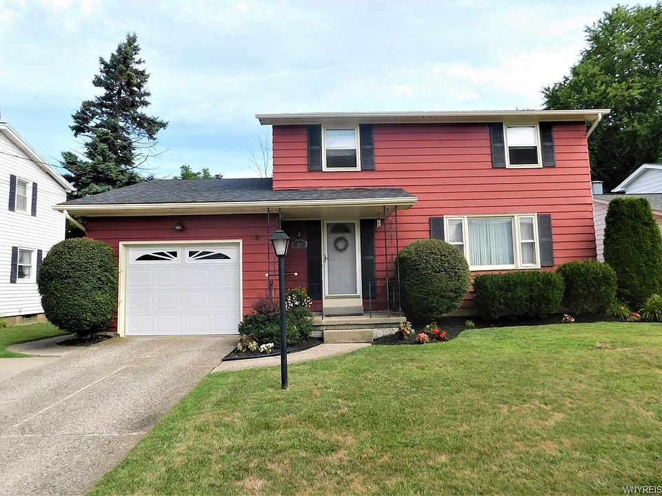 1st image of 21 Briarwood Dr