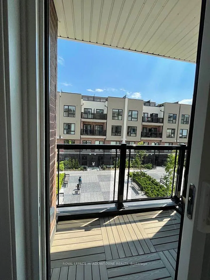 3 bed, $2,700 — Photo 1