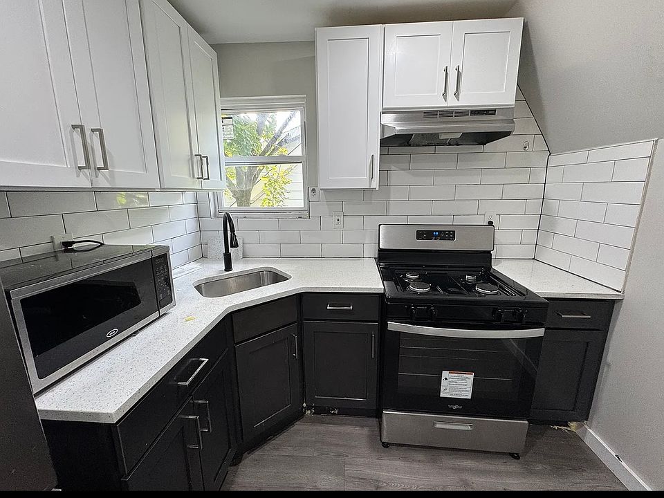 1st image of 1076 Sanford Ave #3