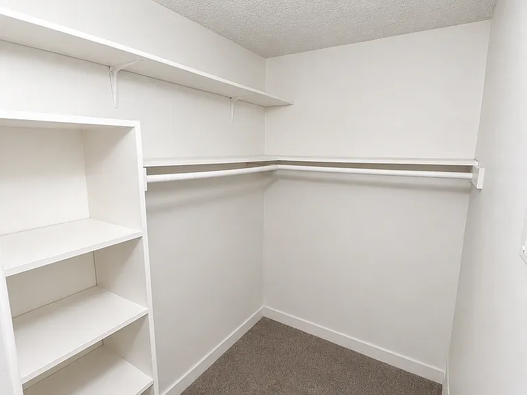 14905 Lemoli Ave. — Photo 8