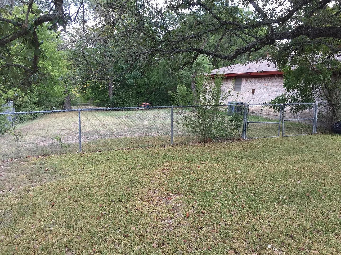 3 Bedroom 1.75 Bath — Photo 2