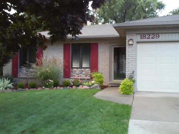 18229 Ash Crk, Macomb, MI 48044