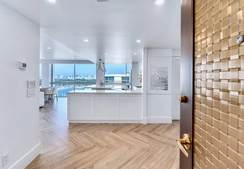 1760 Avenida Del Mundo #Penthouse 03