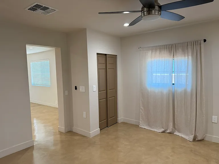 426 S Stratford Dr — Photo 16