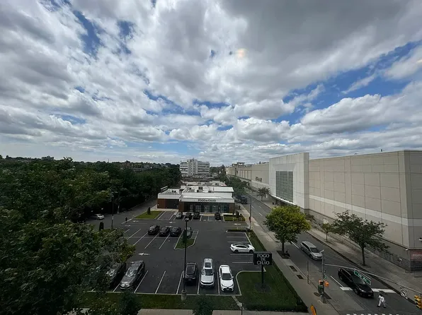 94-10 59th Avenue image 20 of 24