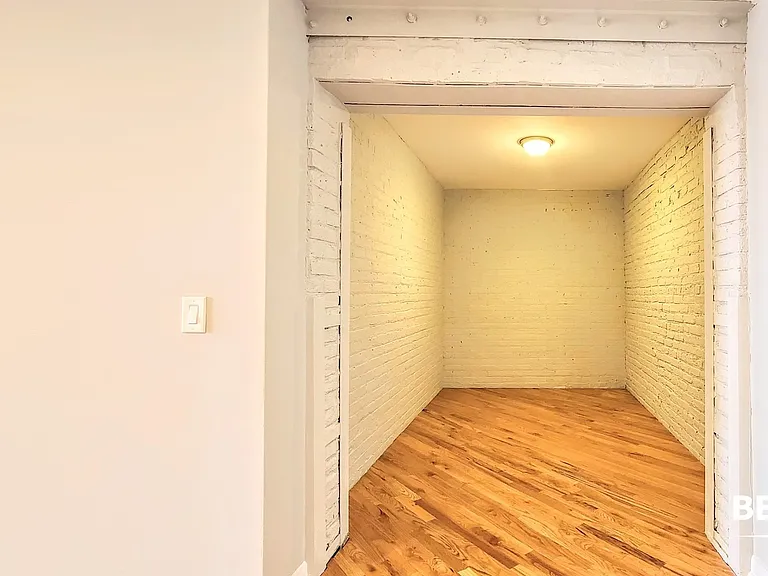 2320 N Damen Ave #2D — Photo 14