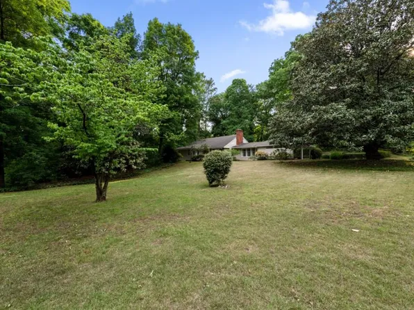 5132 High Point Rd, Sandy Springs, GA 30342