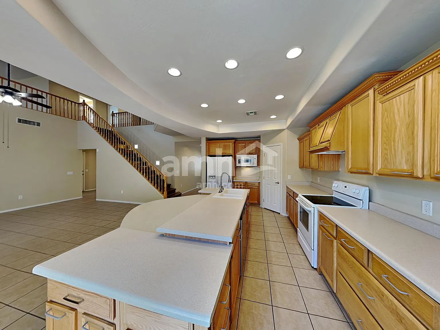 4 bed, 3.0 bath, 3159 sqft, $2,740 — Photo 4