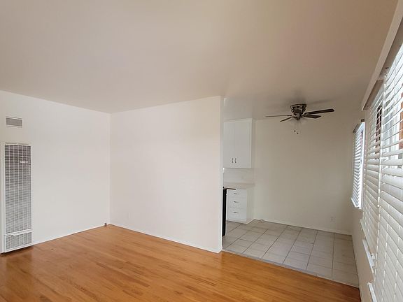 2nd image of 1025 17th St #C