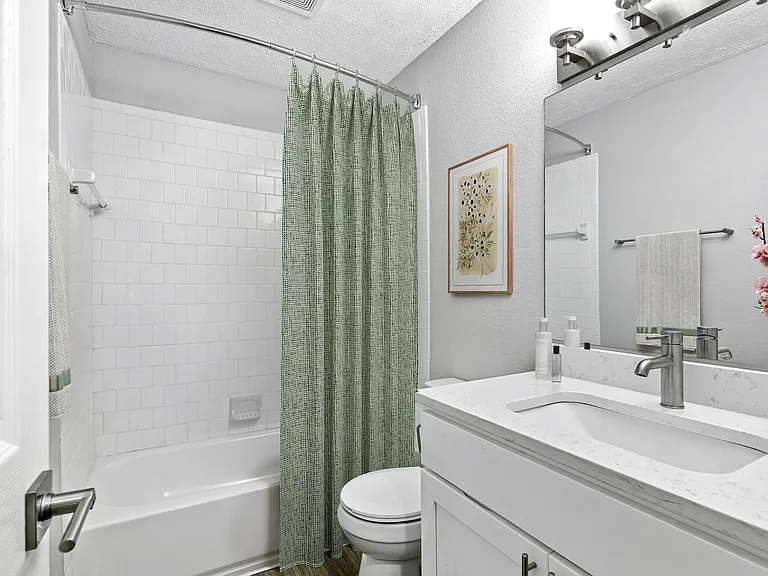 Elliot Apartments on Abernathy — Photo 47