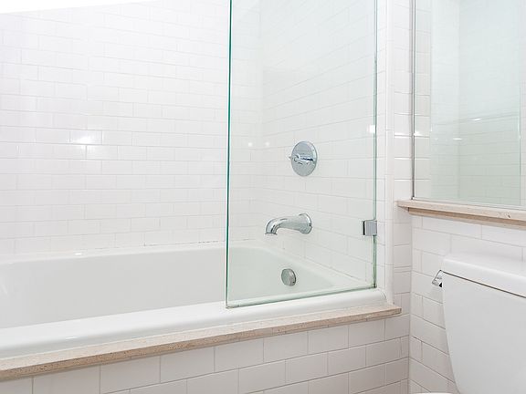4th image of 257 S Spring St #Phf