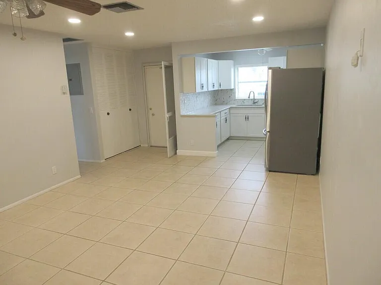 2572 Emory Dr E #J — Photo 15