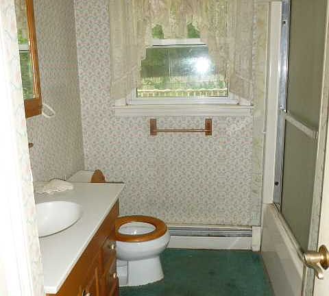 4th image of 107 Underwood Ave