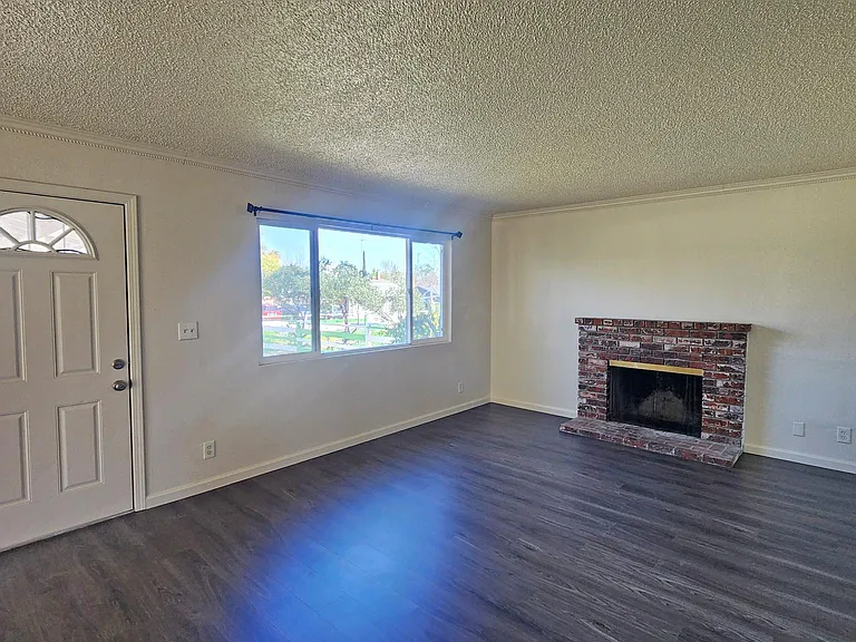 6013 Brett Dr — Photo 4