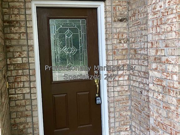 2nd image of 10229 Ashburn Dr