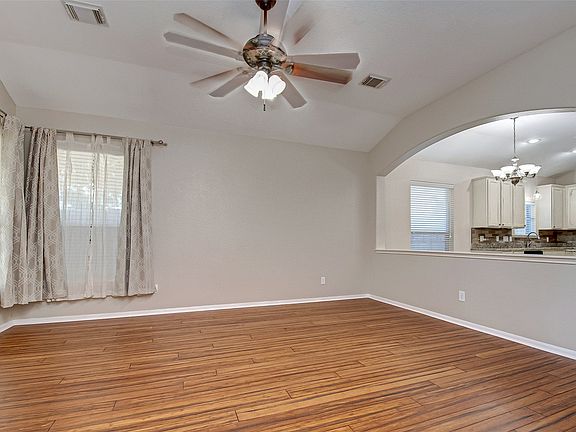 4th image of 26439 Richwood Oaks Dr #26439