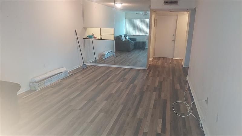 2nd image of 836 SW 9th Street Cir
