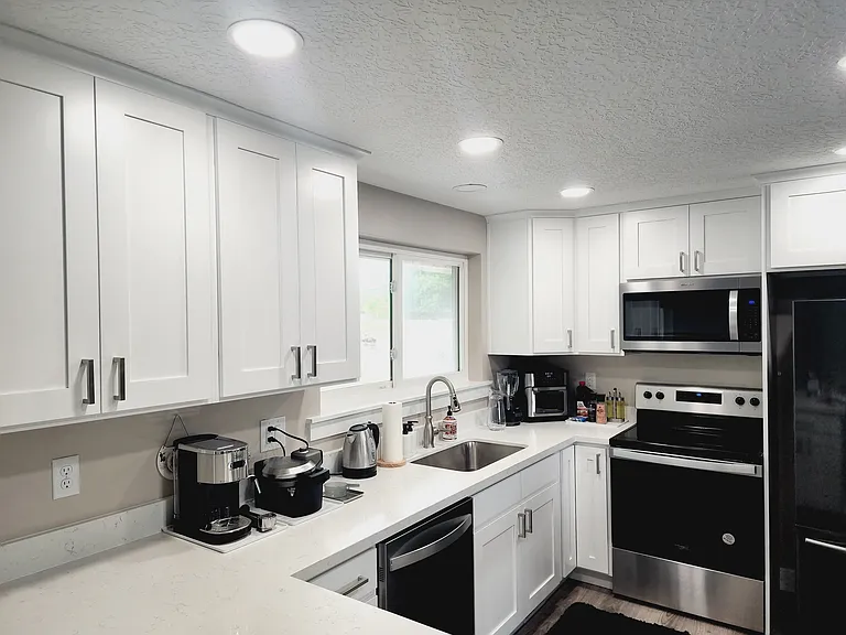 11148 S 2700 W — Photo 37