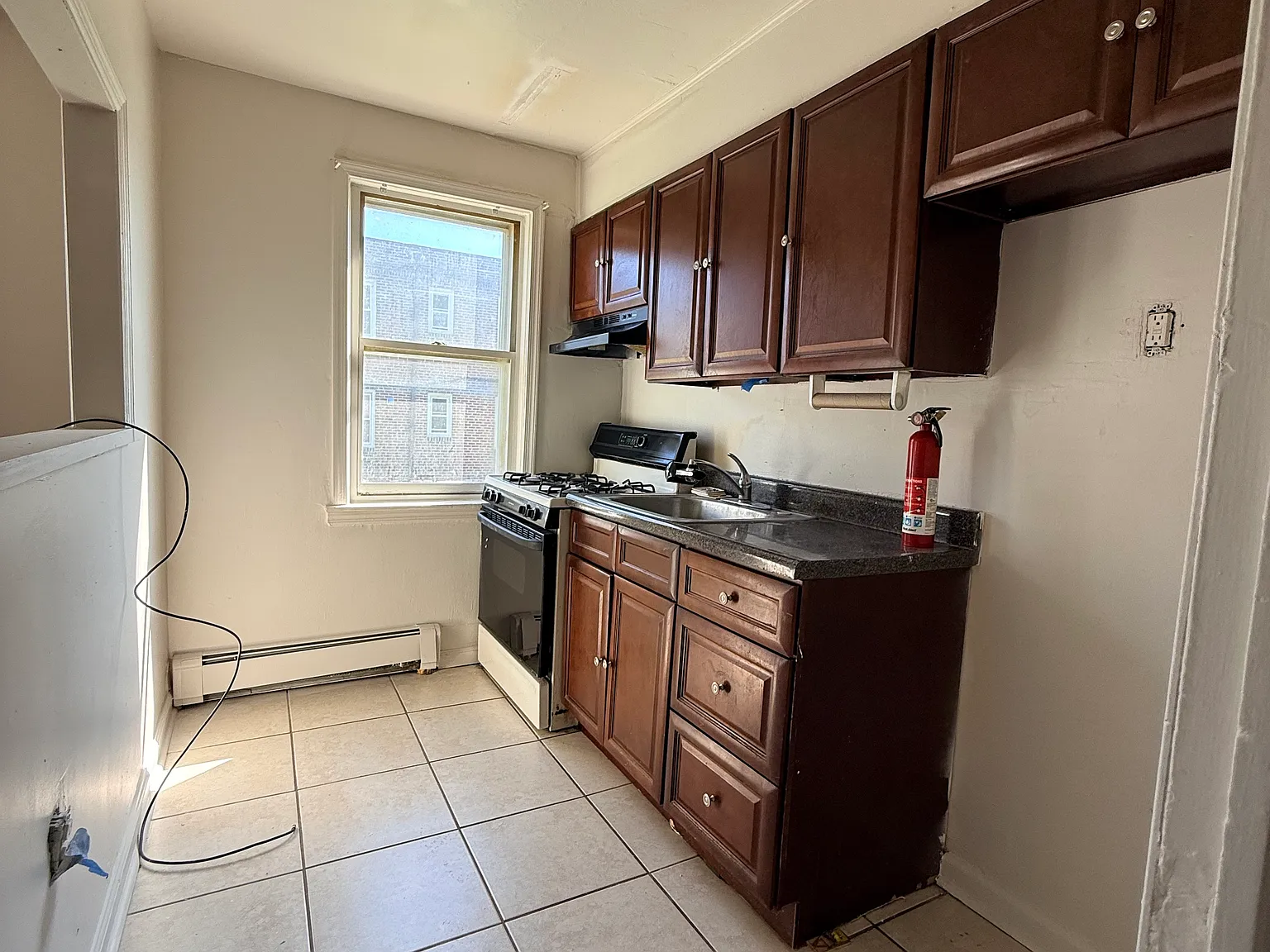 1 bed, 800 sqft, $1,200 — Photo 4