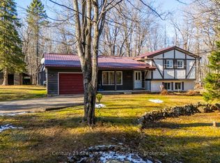 1061 Clear Lake Rd, Minden Hills, ON K0M2L1