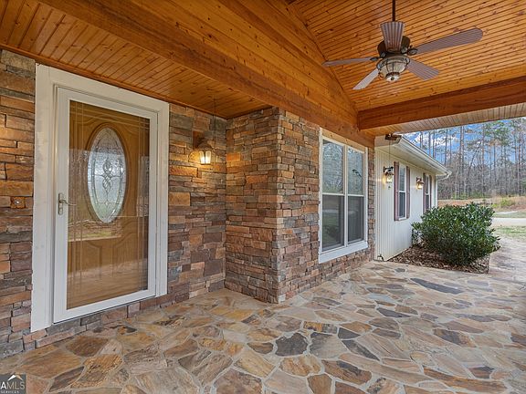 4th image of 130 Brooklet Way