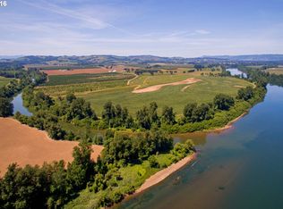 22100 Riverwood Rd, Dundee, OR 97115