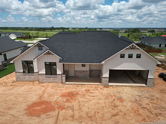 2nd image of 144 WOODBRIDGE DR